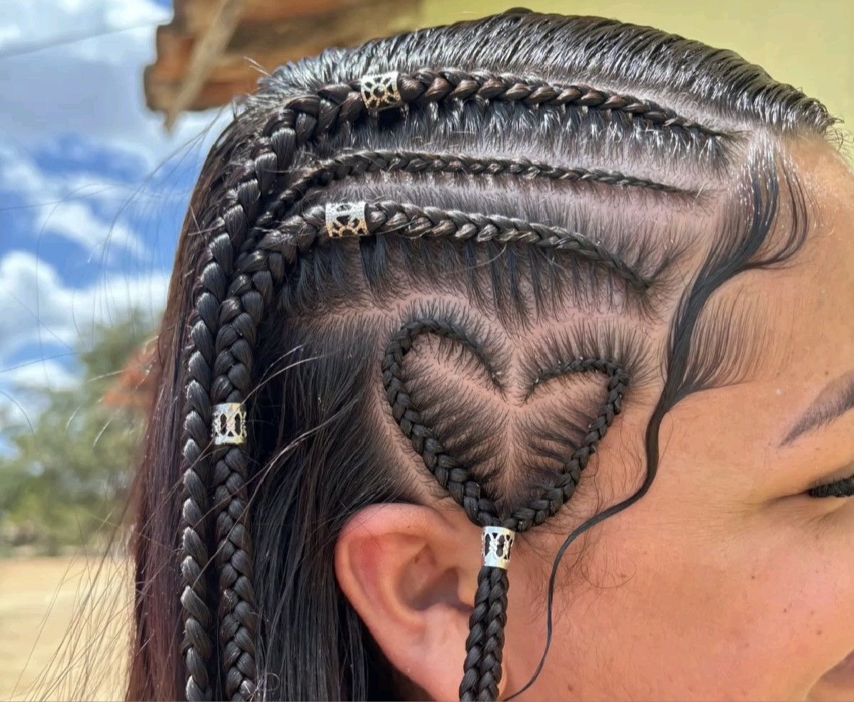Trança nagô lateral + coração 
